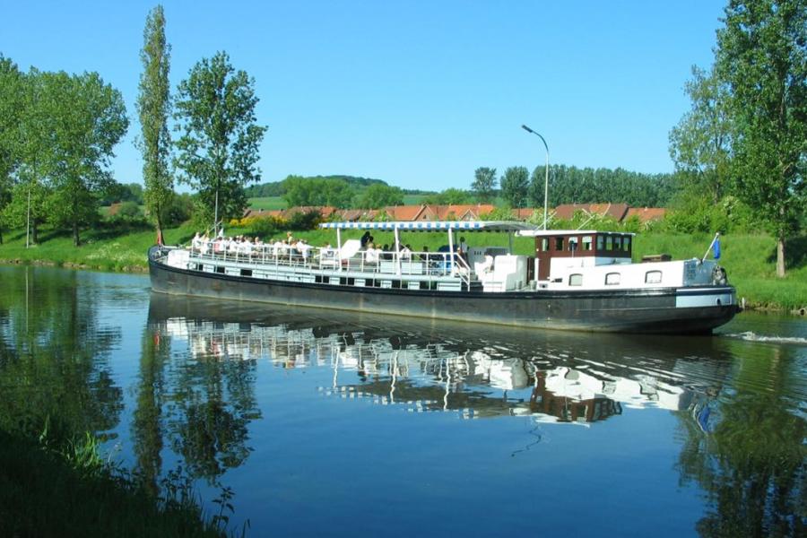 Boat tours 